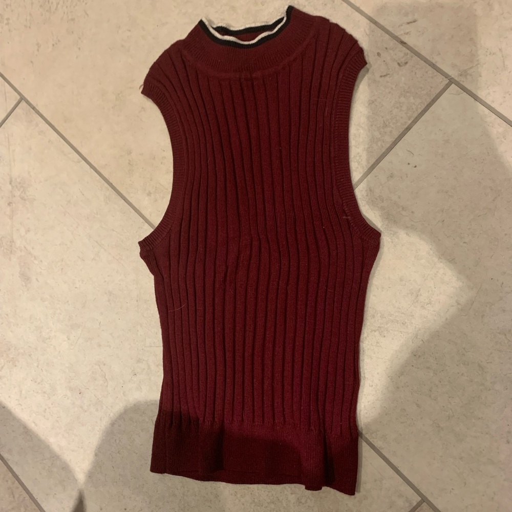 Knit sleeveless top